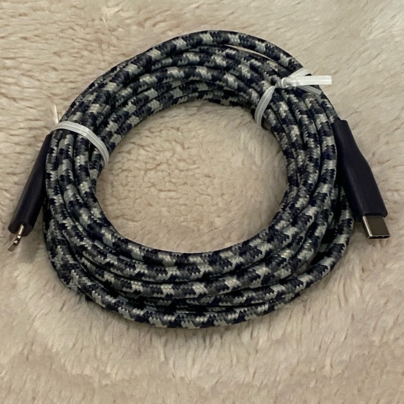 Heyday Lightning to USB-C Fast Charging Cable Braided 10-feet Long Blue Dusk NWT - Picture 3 of 7